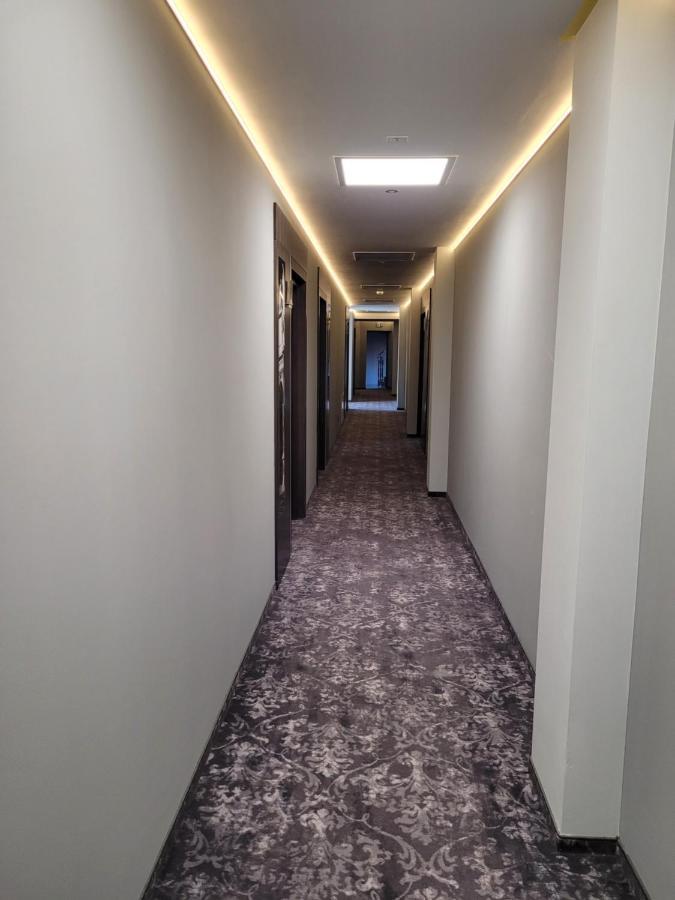 Hotel Sanova Jarosław Exterior foto