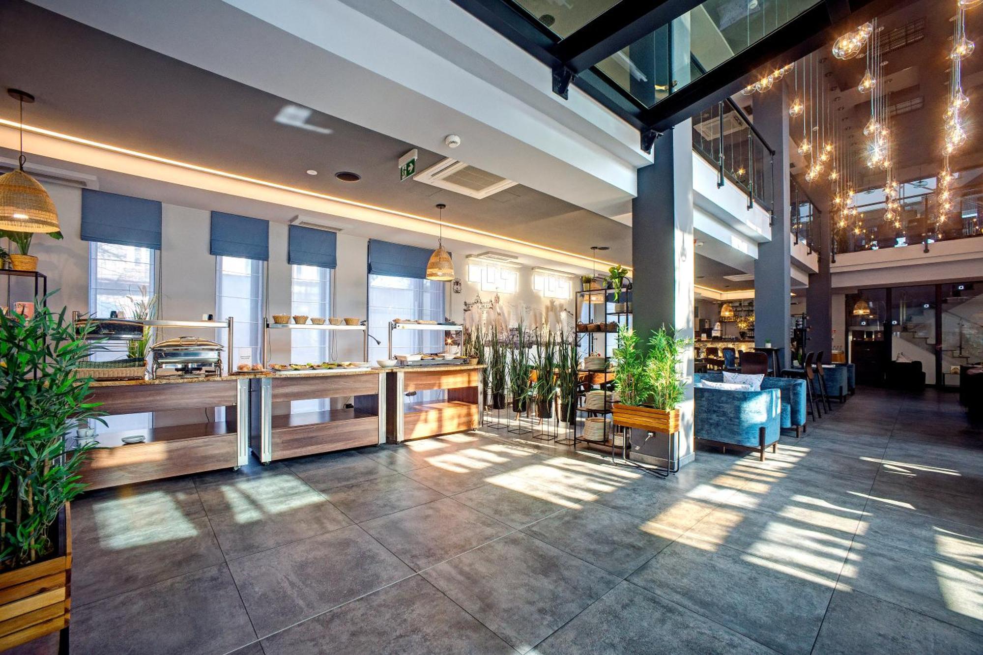 Hotel Sanova Jarosław Exterior foto